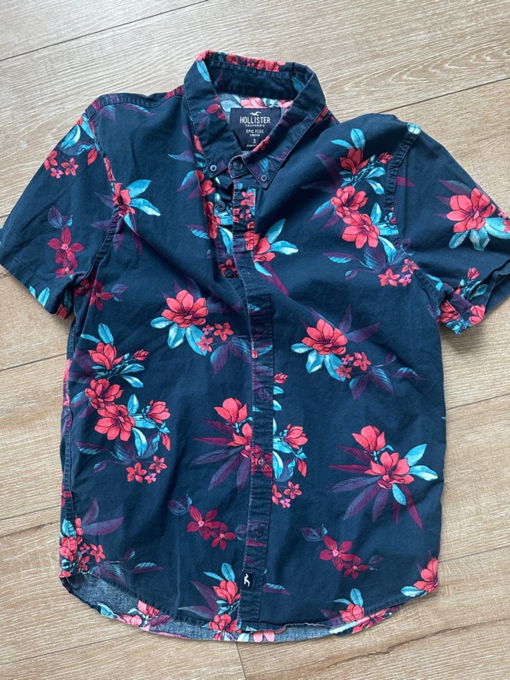 Hollister Navy Short-Sleeve Floral Button-Down Shirt with Red Accents